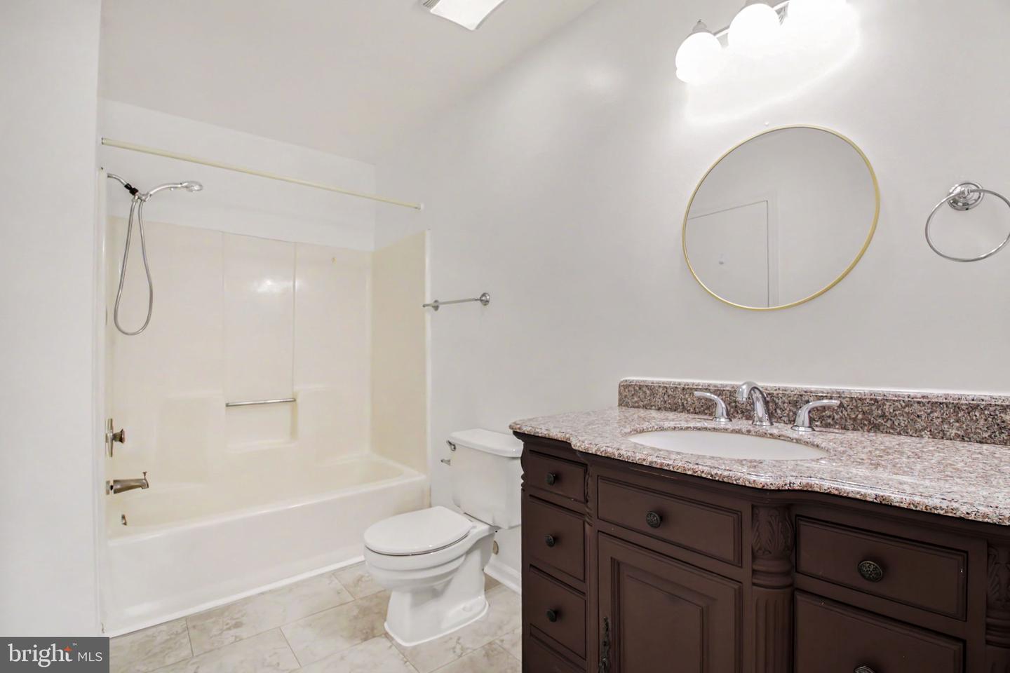 8526 Englewood Ct Property Photo 25