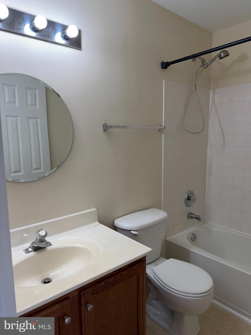 9400 Silver Meteor Ct Property Photo 11