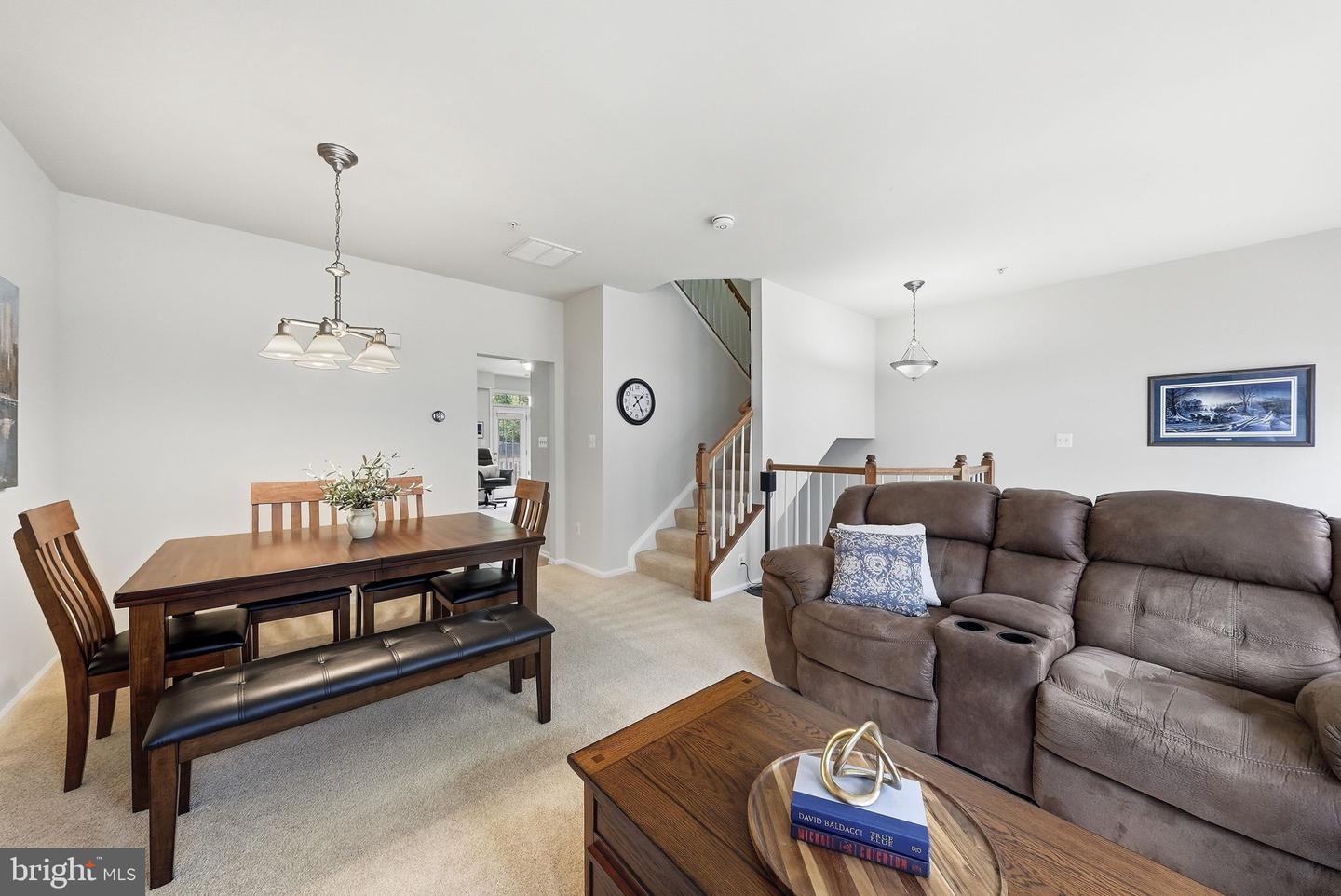 9585 Wheats Way Property Photo 11