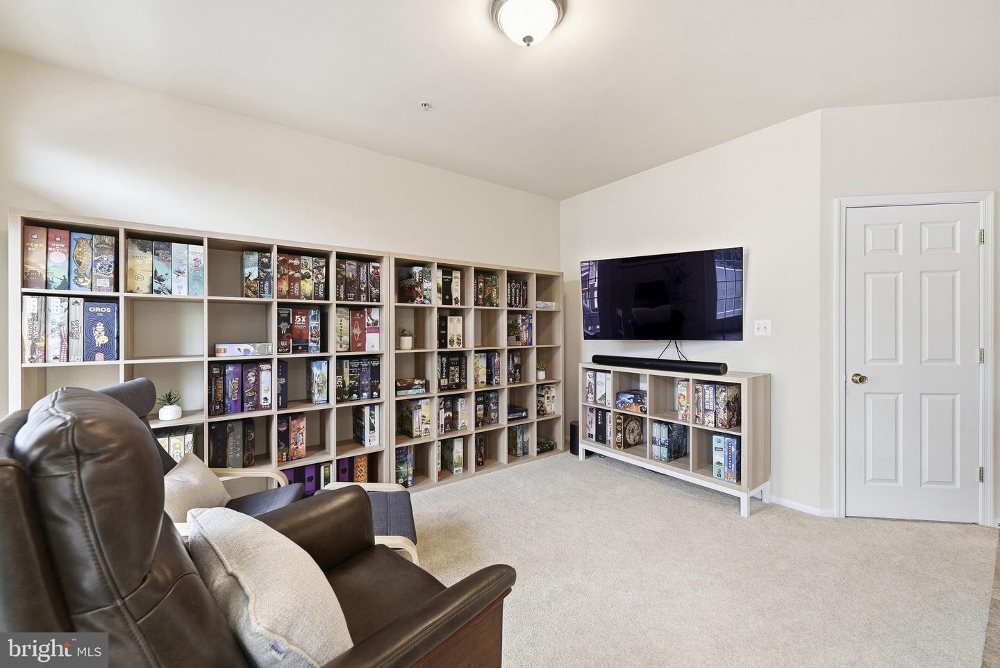 9585 Wheats Way Property Photo 14