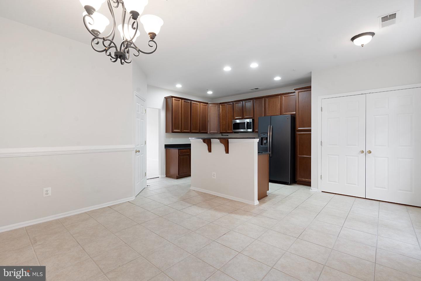 9606 Wigfall Way Property Photo 6