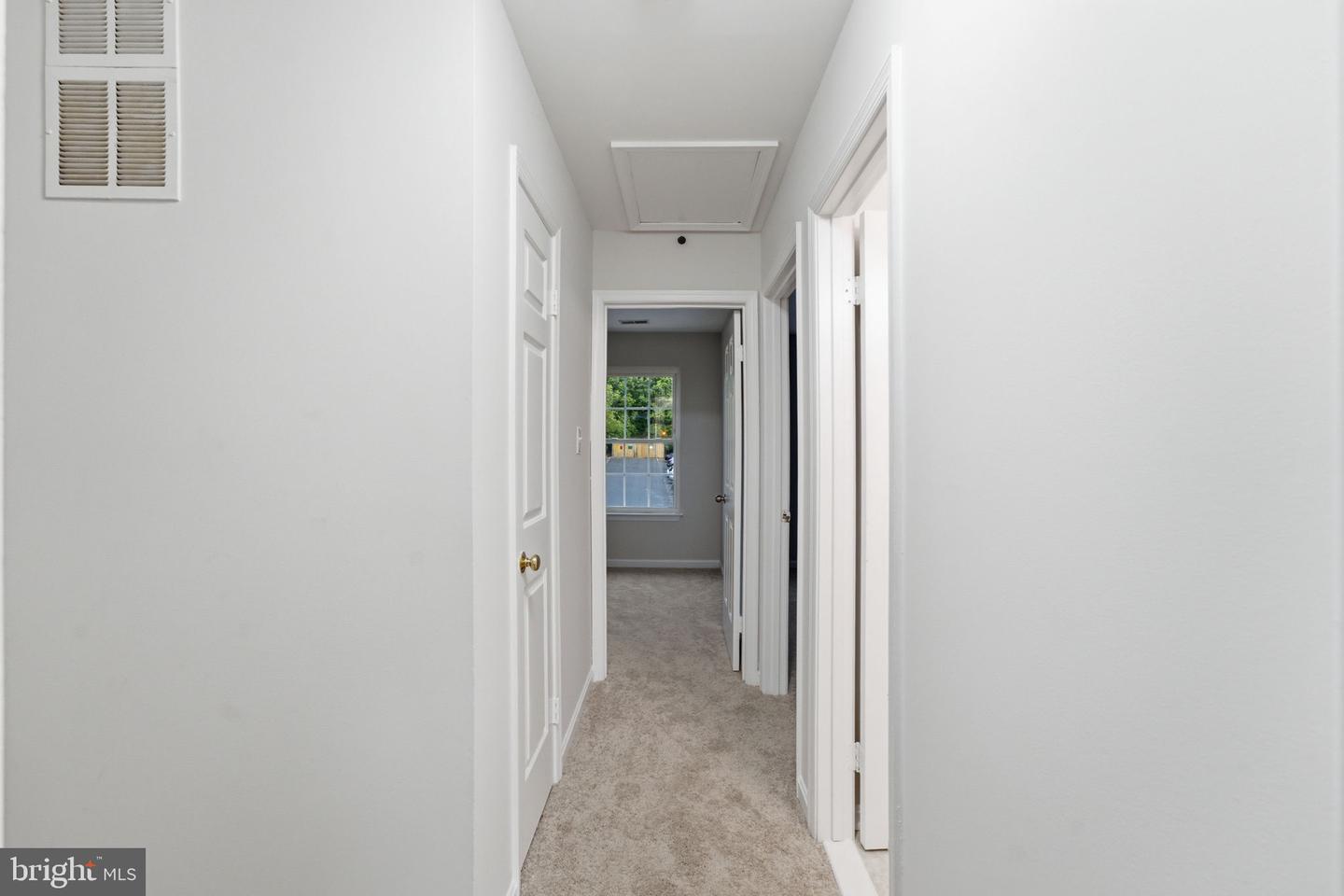 302 Moseby Ct Property Photo 13
