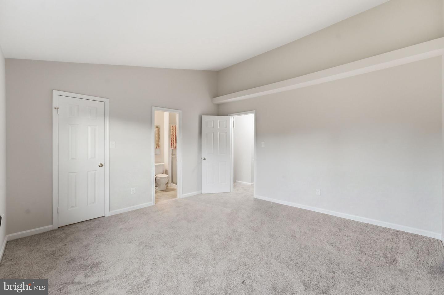 302 Moseby Ct Property Photo 15