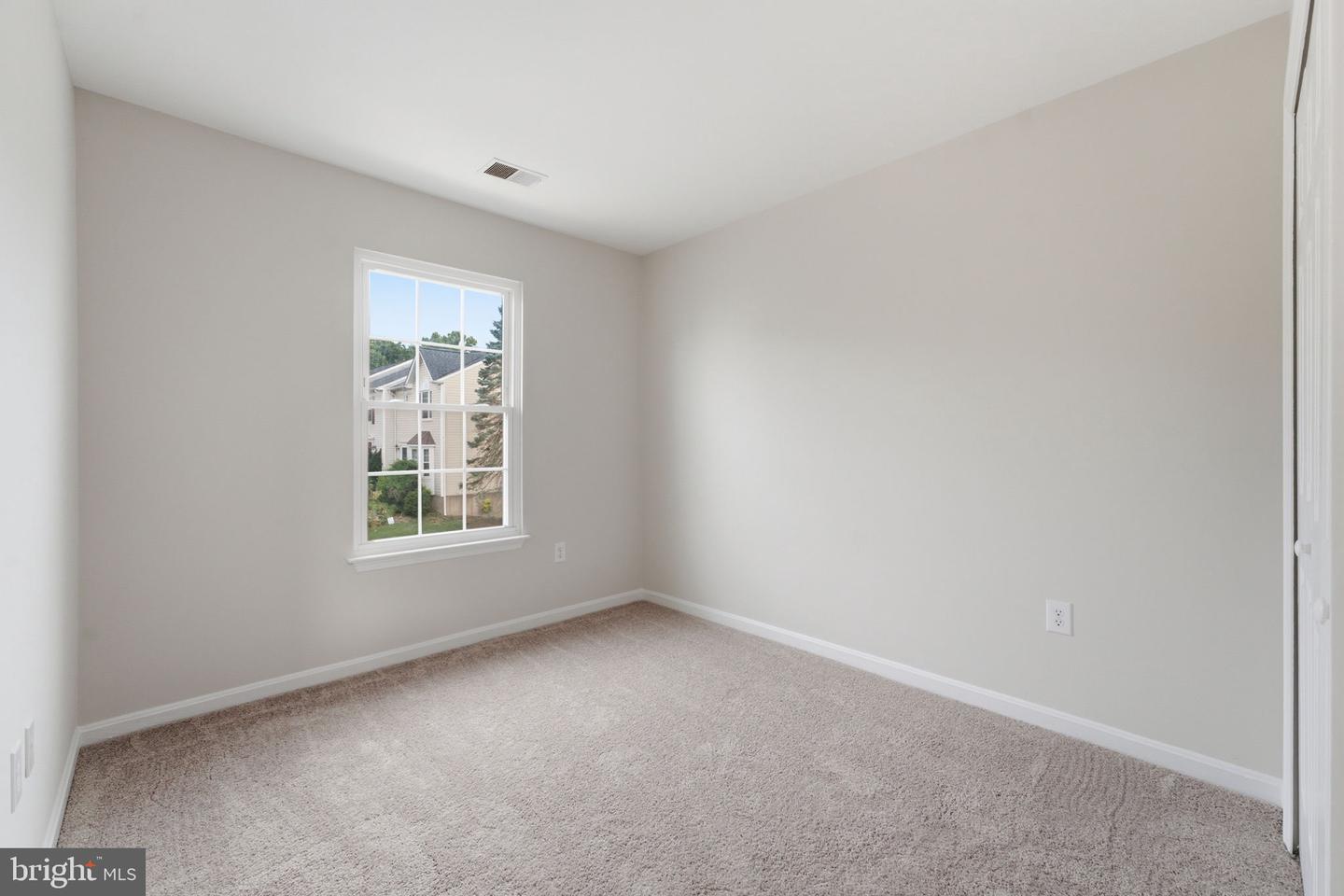 302 Moseby Ct Property Photo 18