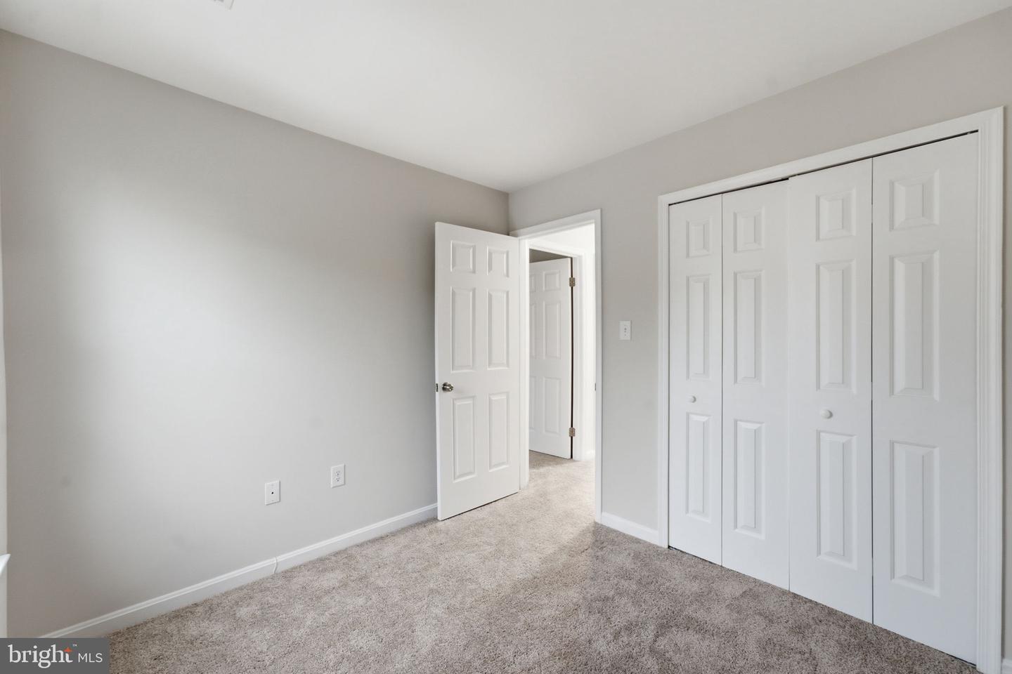 302 Moseby Ct Property Photo 22