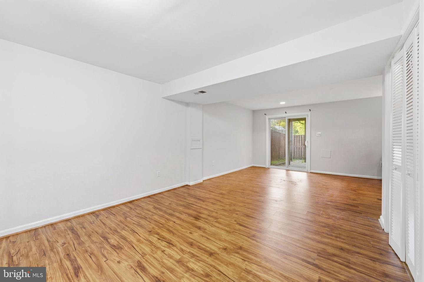 302 Moseby Ct Property Photo 29