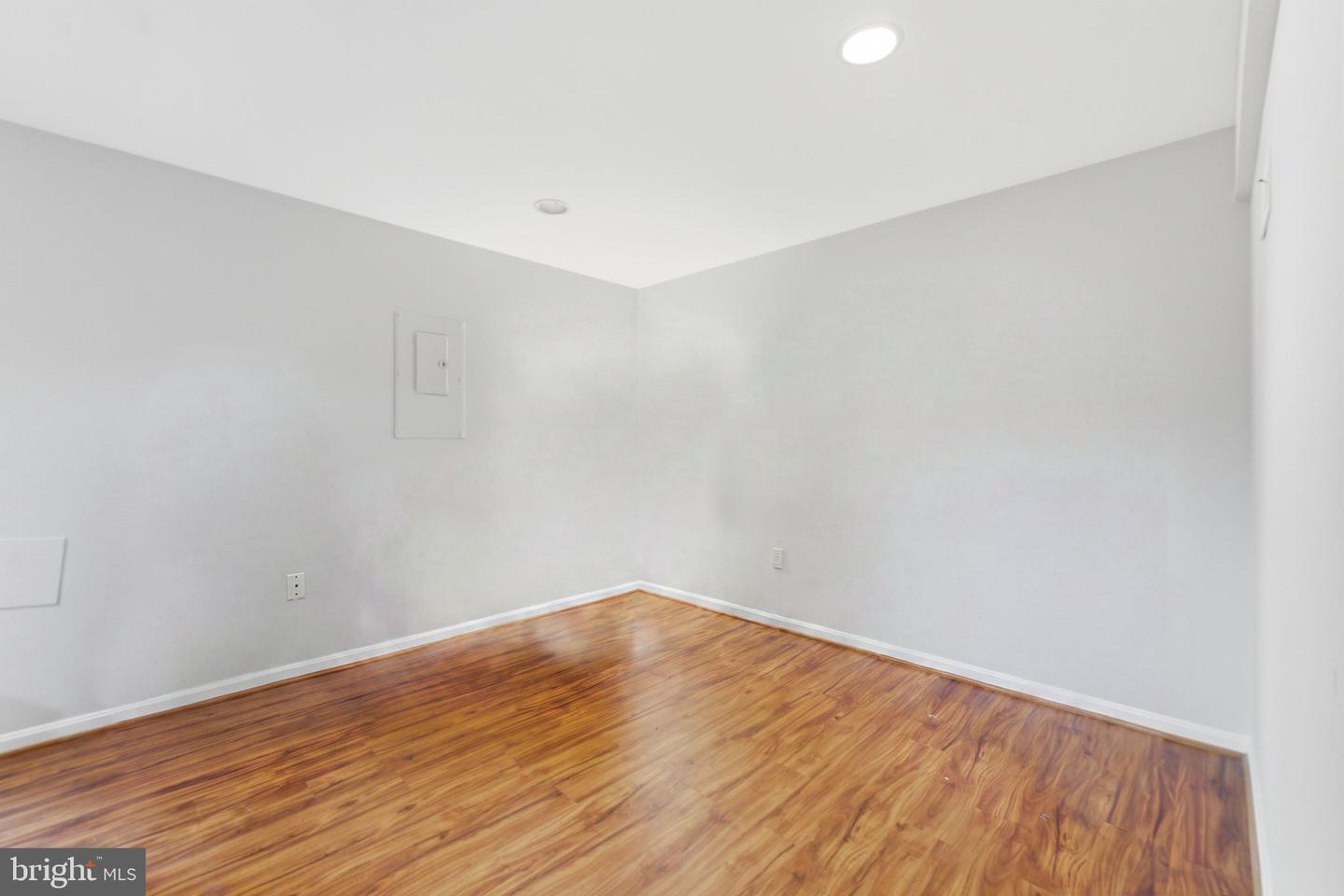 302 Moseby Ct Property Photo 33