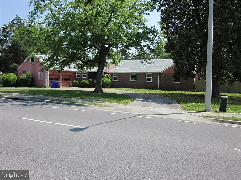 5535 E Princess Anne Ave Property Photo 1