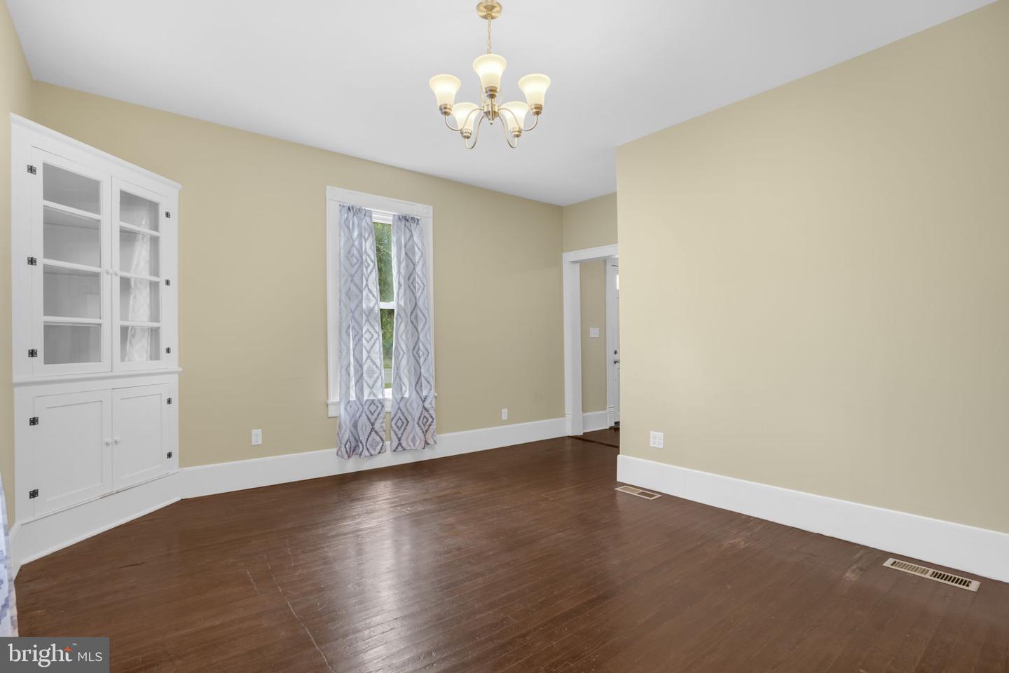 2508 Main St Property Photo 9