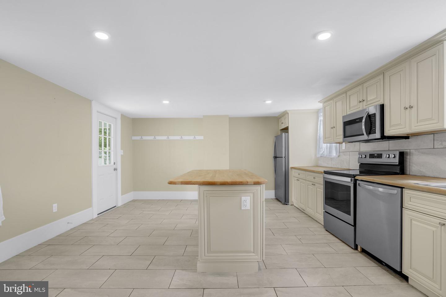 2508 Main St Property Photo 12