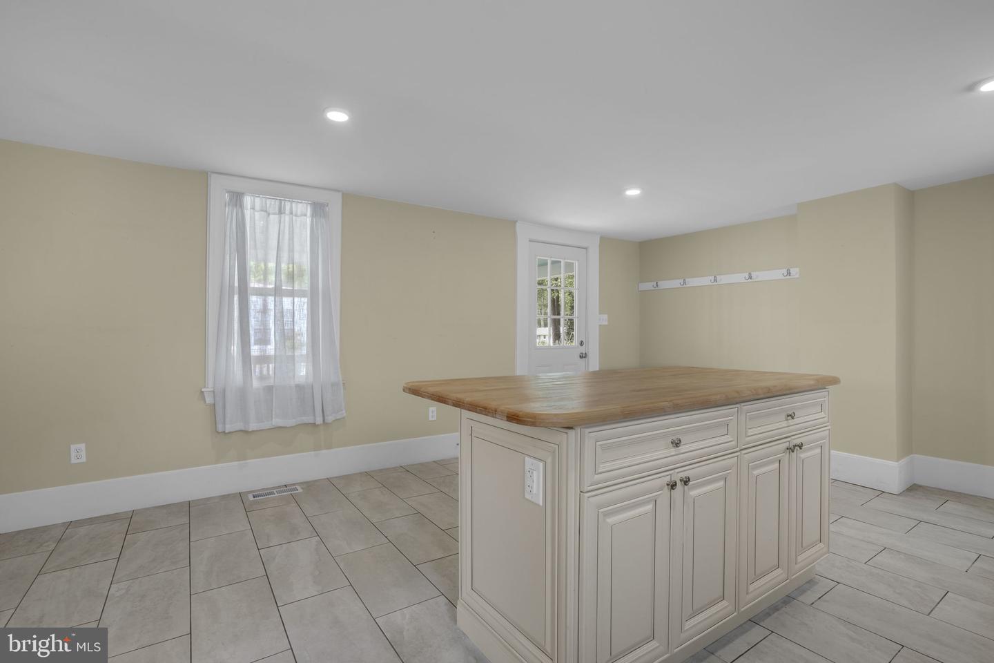 2508 Main St Property Photo 15