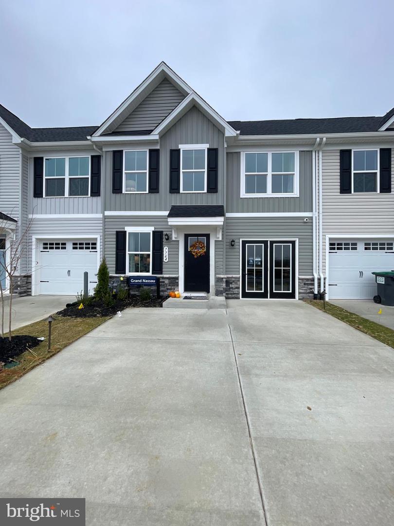 7764 BARON BERKLEY LN