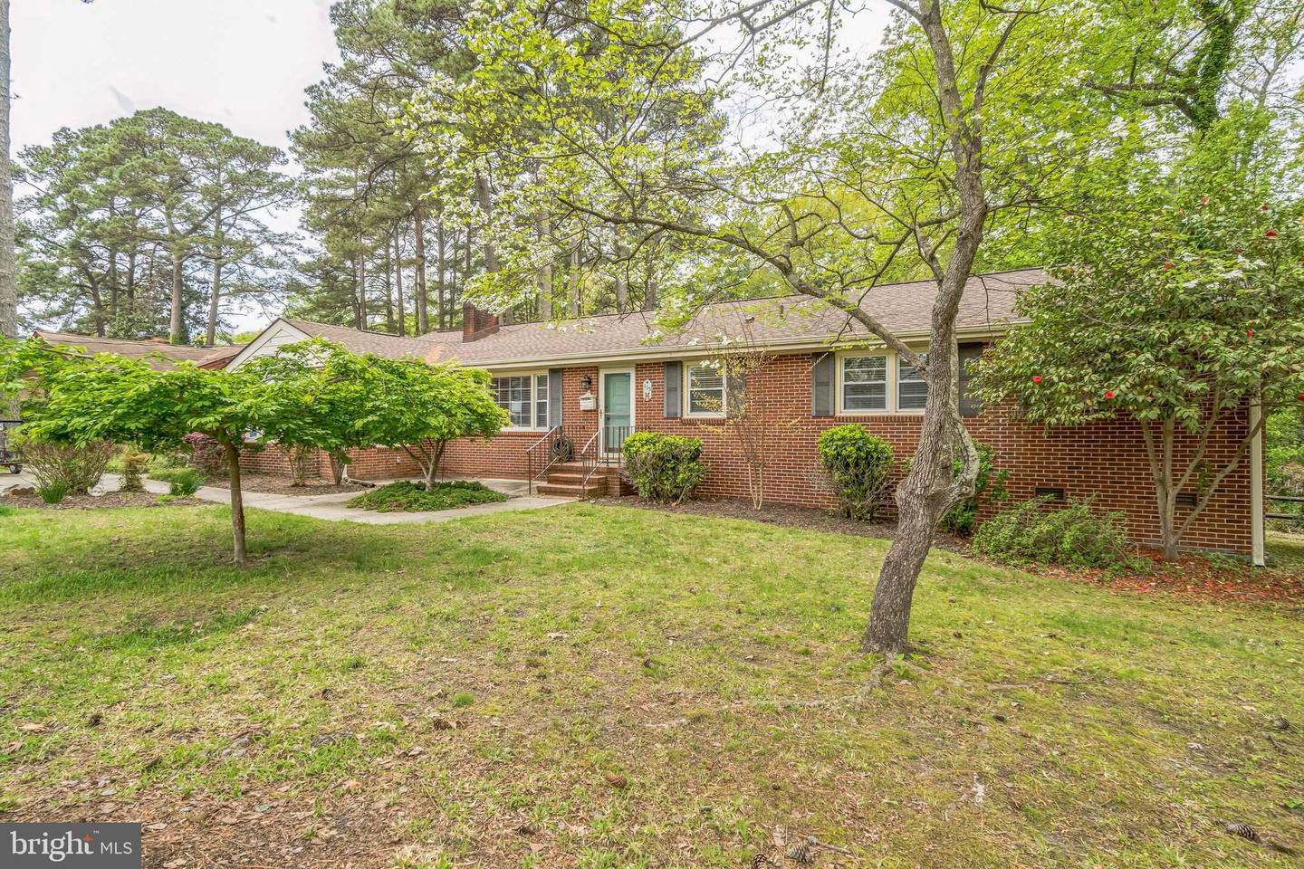 115 Mistletoe Property Photo 1