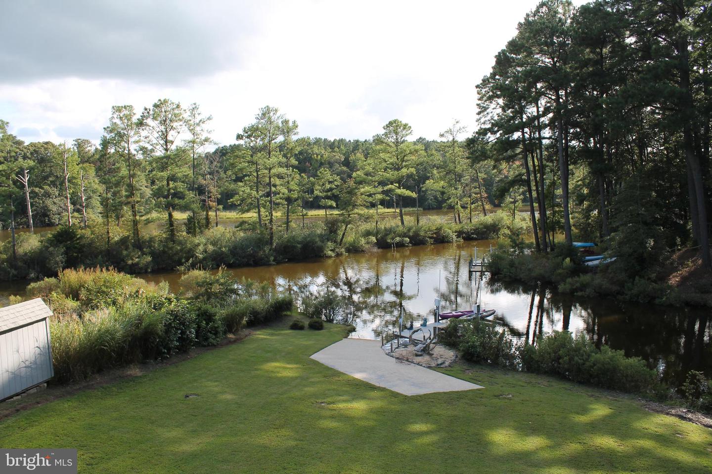 300 Maple Ln Property Photo 27