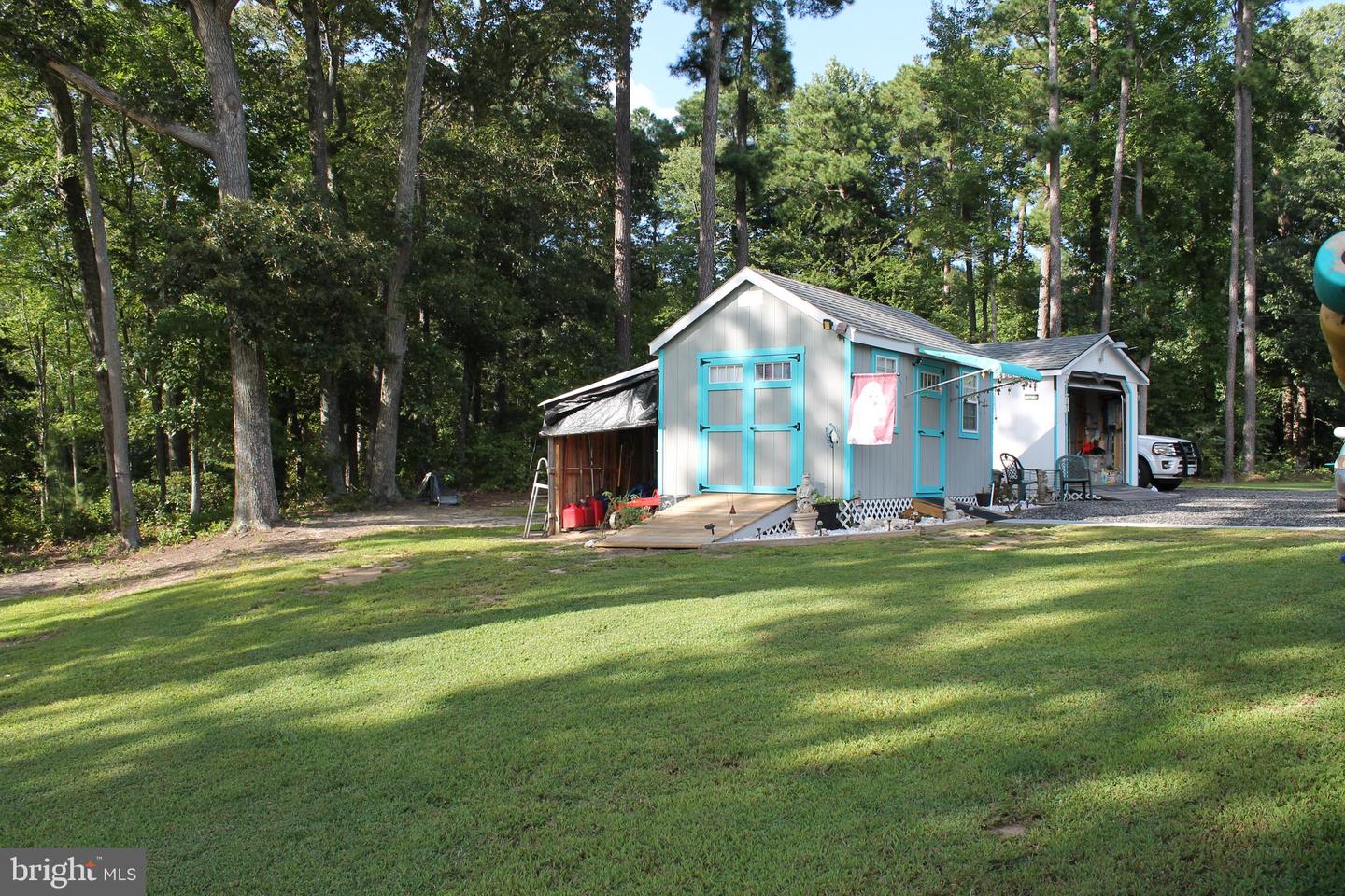 300 Maple Ln Property Photo 35