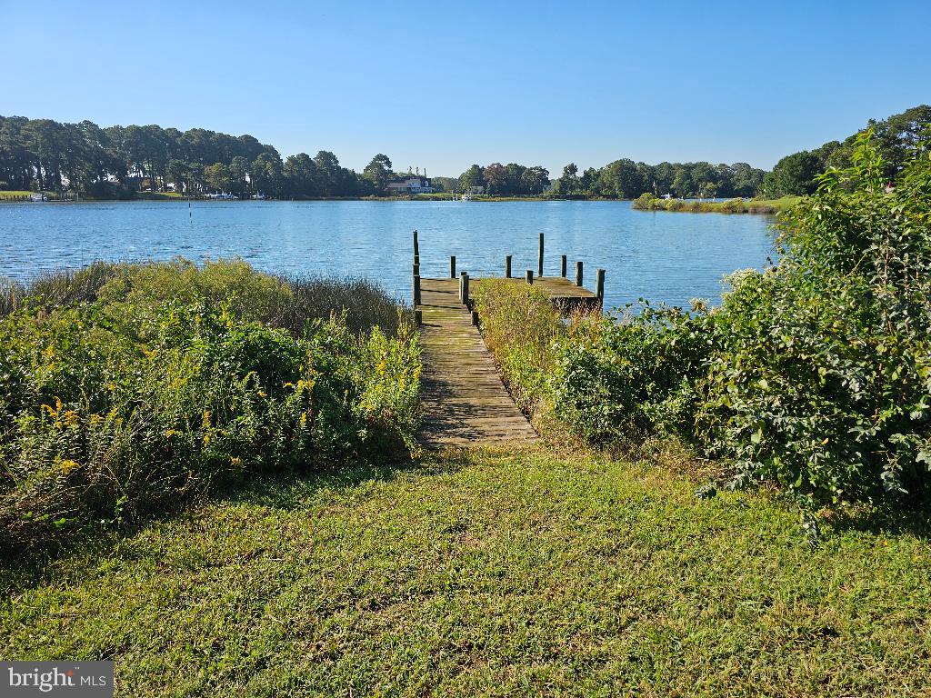 686 Smith Point Rd Property Photo 8