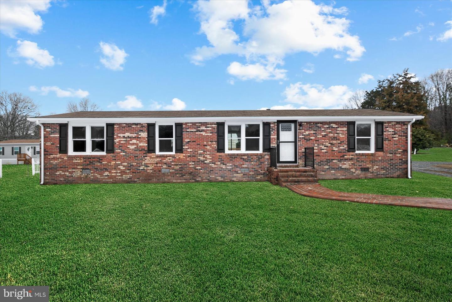 238 Lampkintown Property Photo