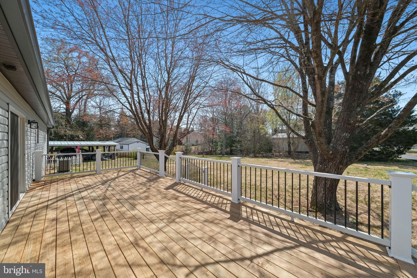 646 Sandy Point Rd Property Photo 3