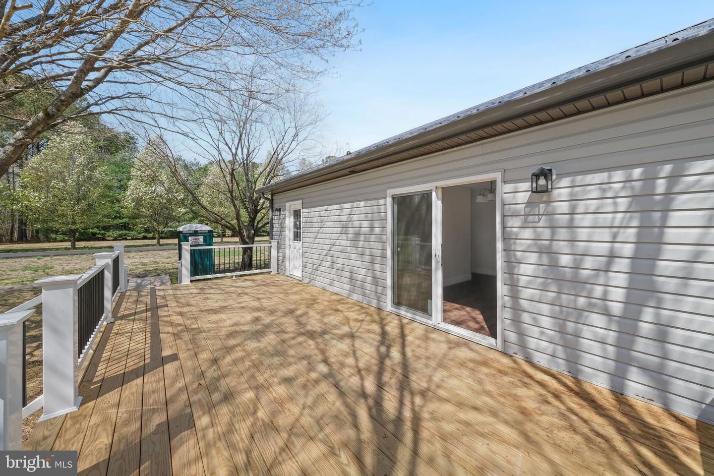 646 Sandy Point Rd Property Photo 4
