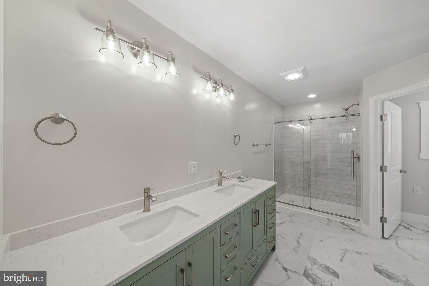 646 Sandy Point Rd Property Photo 21