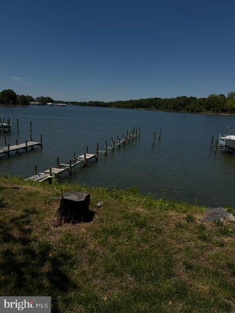 823 Greenfield Point Dr Property Photo 2