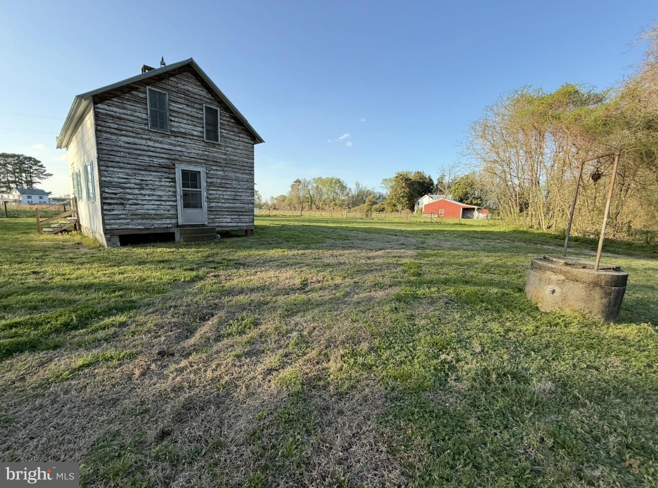 1710 Folly Rd Property Photo 4
