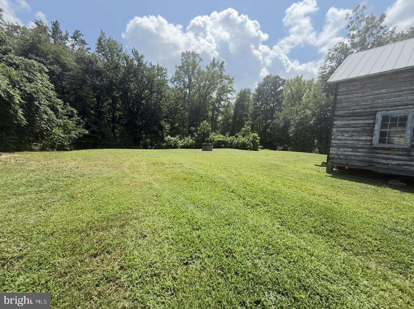 1710 Folly Rd Property Photo 10