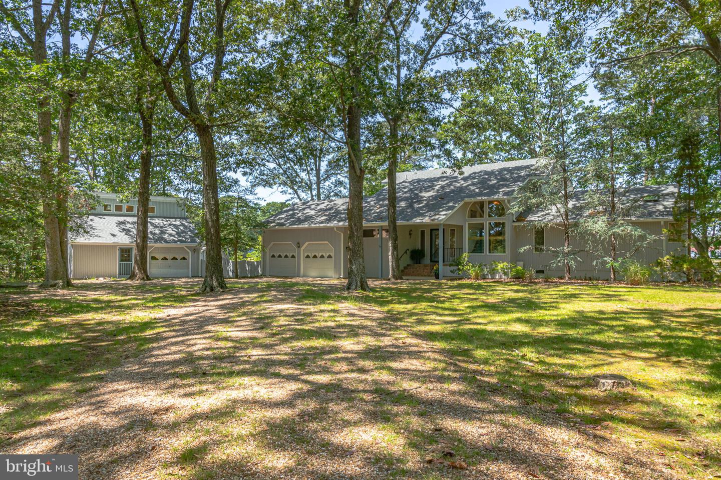 621 Harbor Dr Property Photo 1