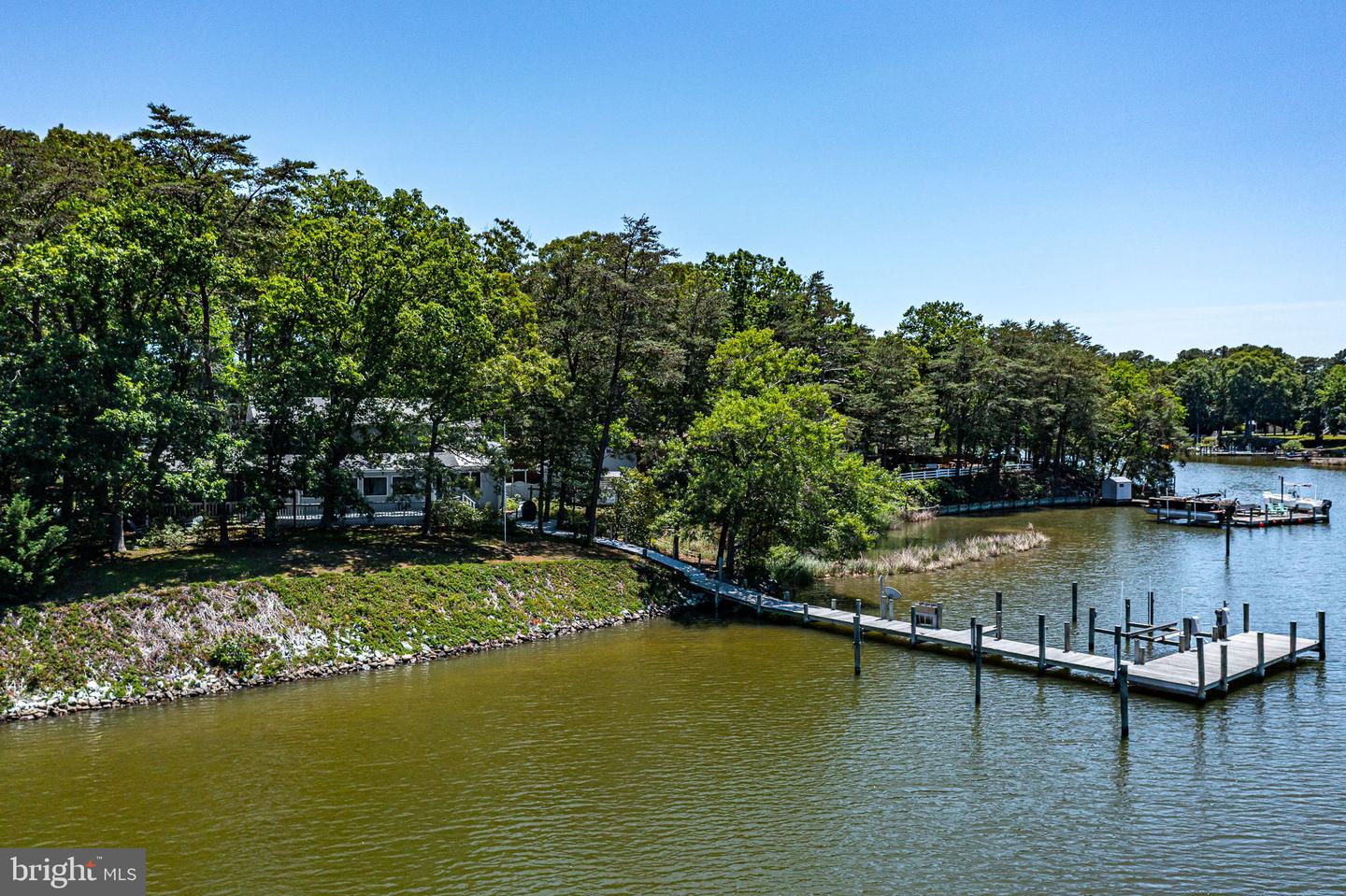 621 Harbor Dr Property Photo 3