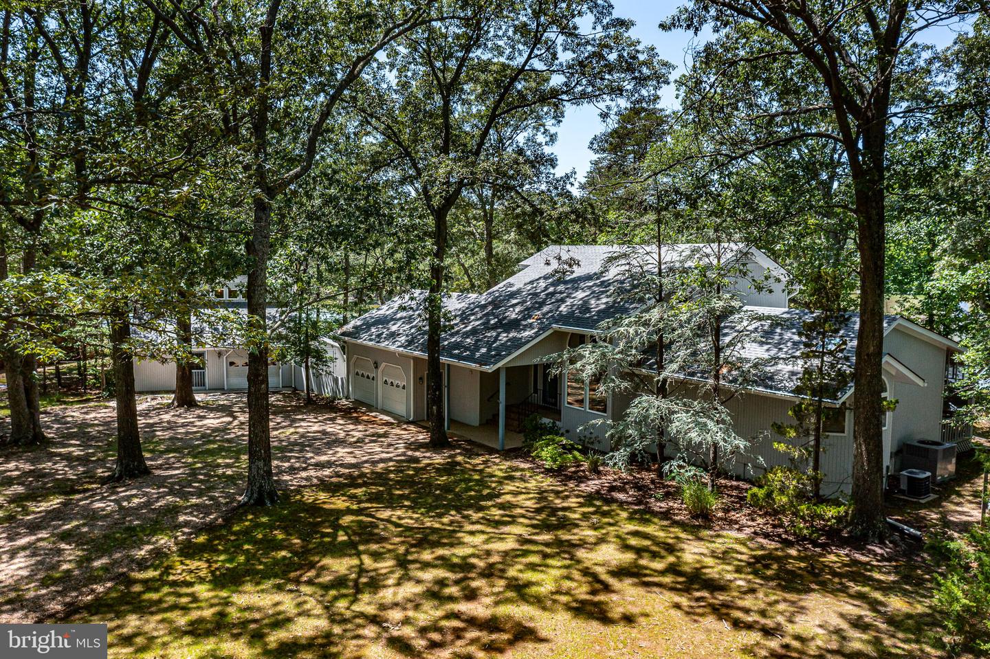 621 Harbor Dr Property Photo 5