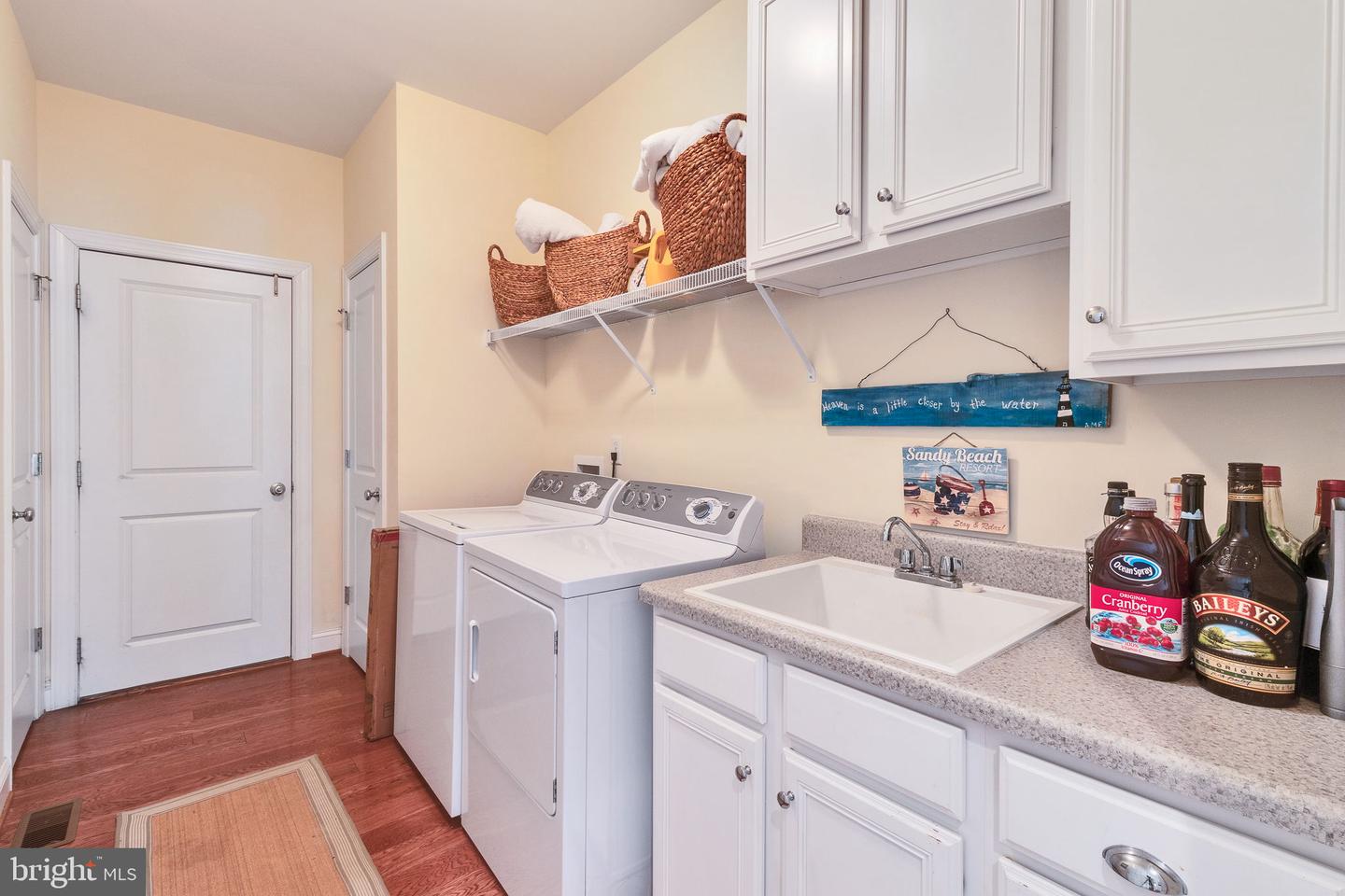 392 Laurel Ln Property Photo 50