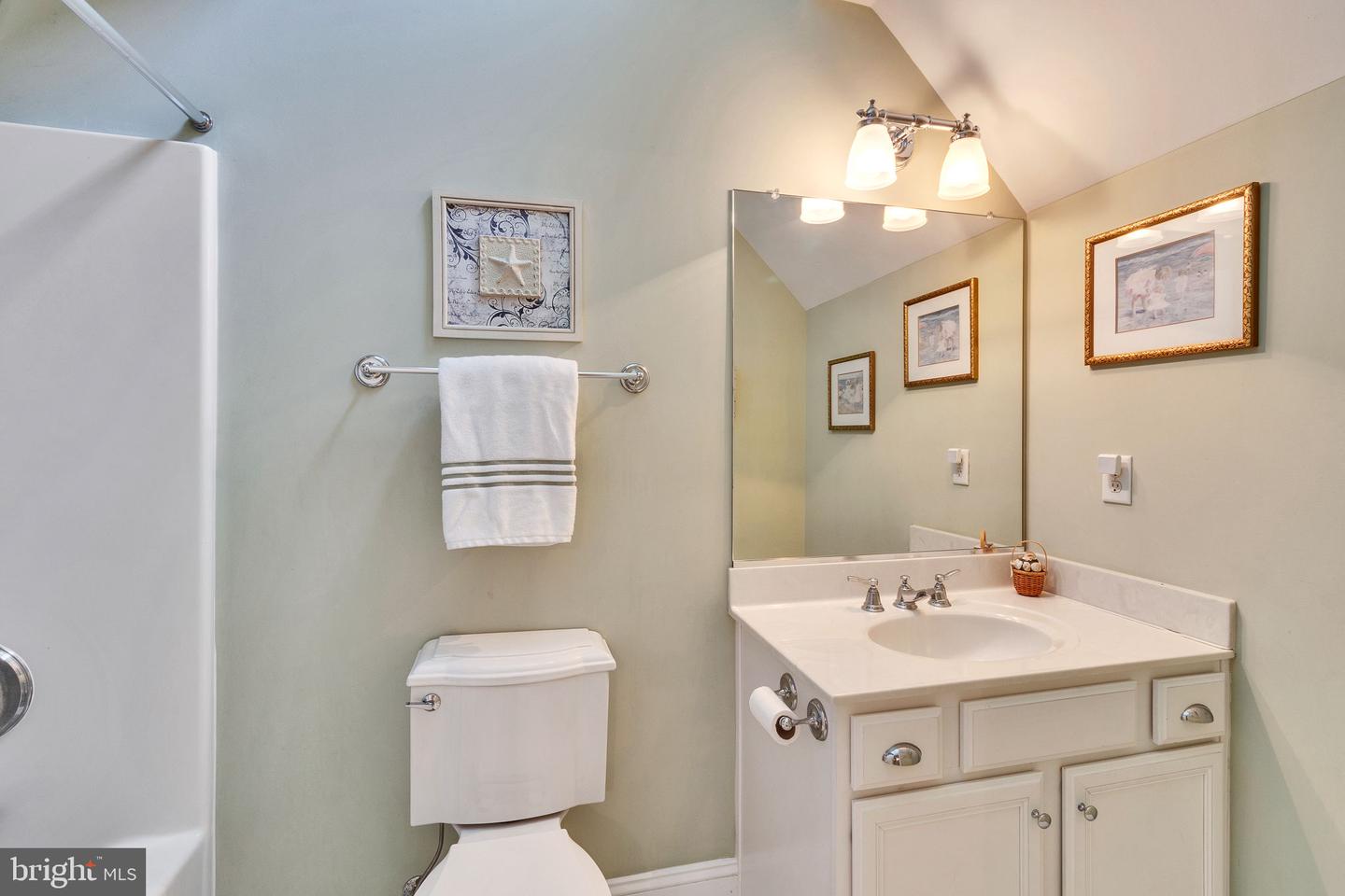 392 Laurel Ln Property Photo 63
