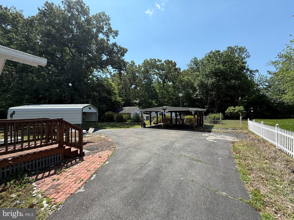 664 Sandy Point Rd Property Photo 3