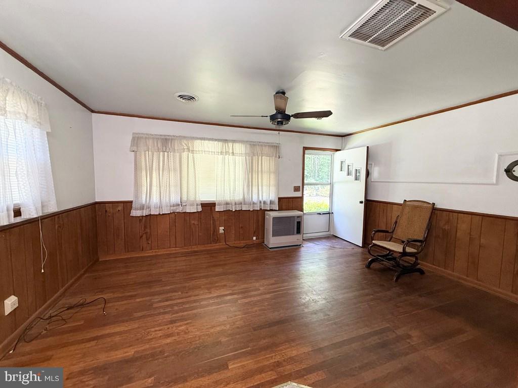 664 Sandy Point Rd Property Photo 8