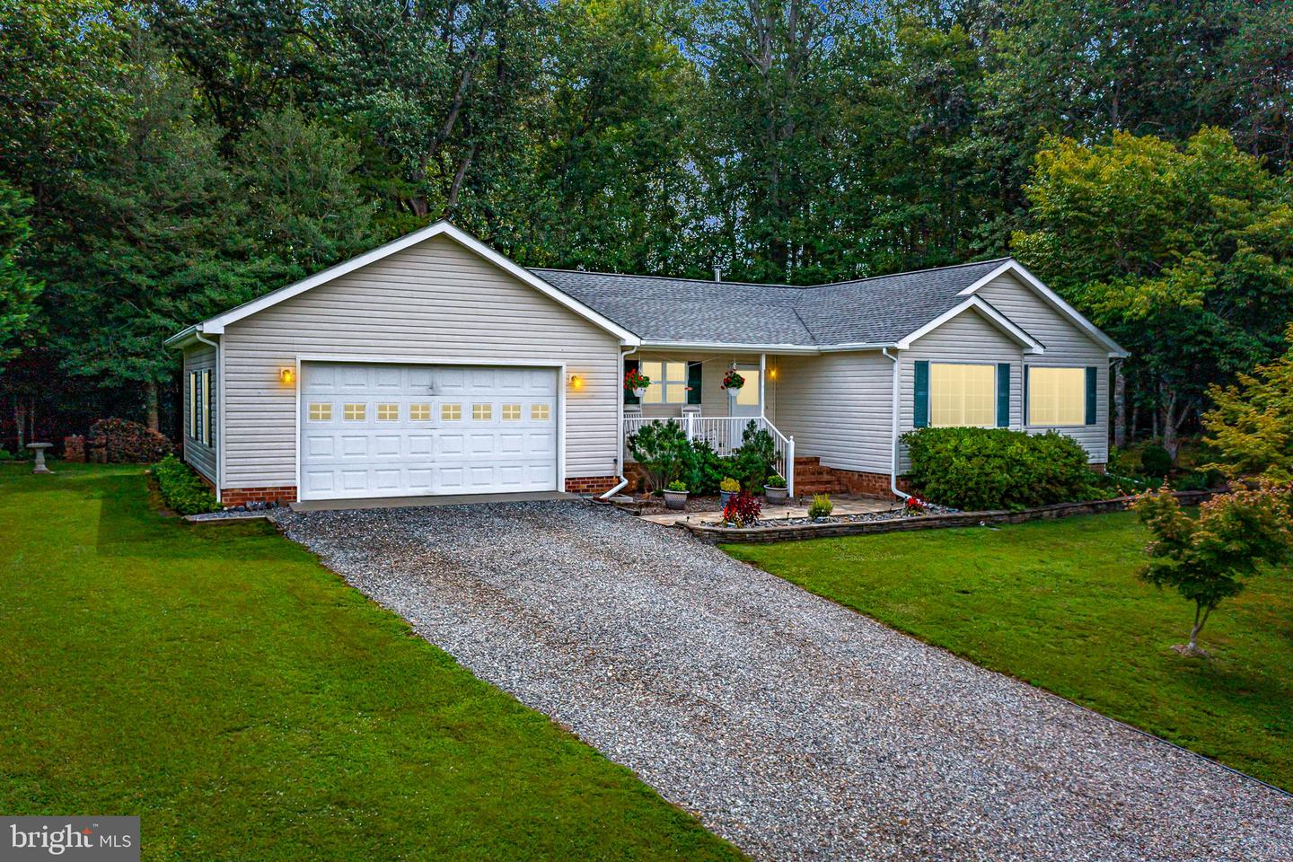 102 CANVASBACK LN Property Photo 1