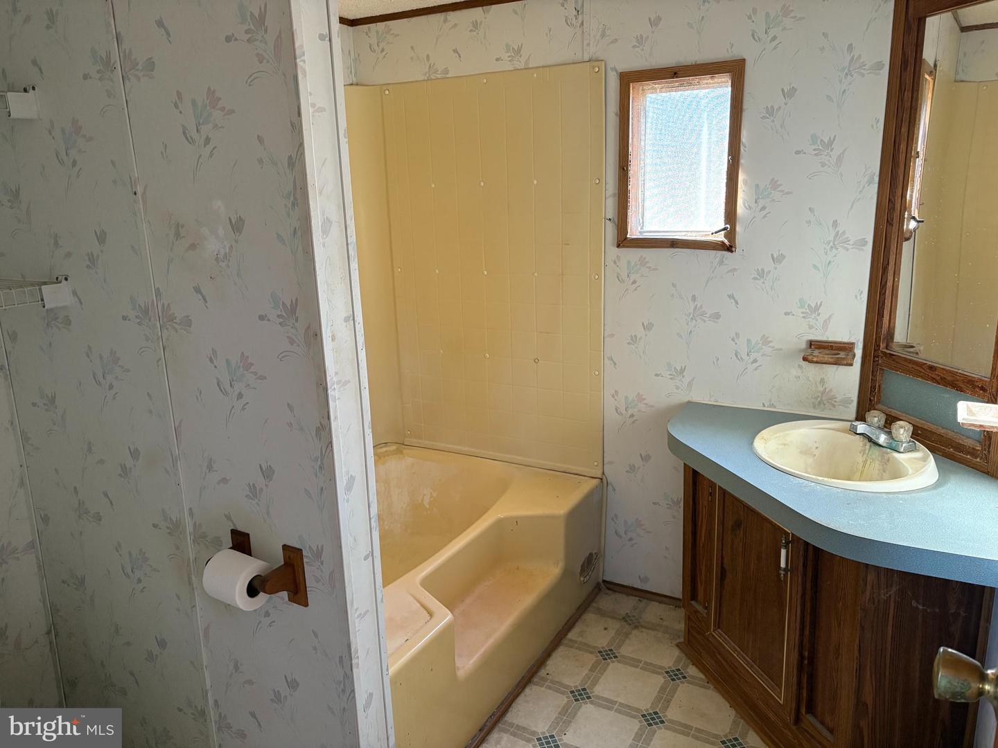 12307 Spring St Property Photo 4