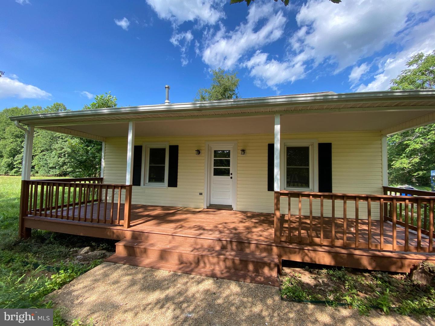 18163 Monrovia Rd Property Photo