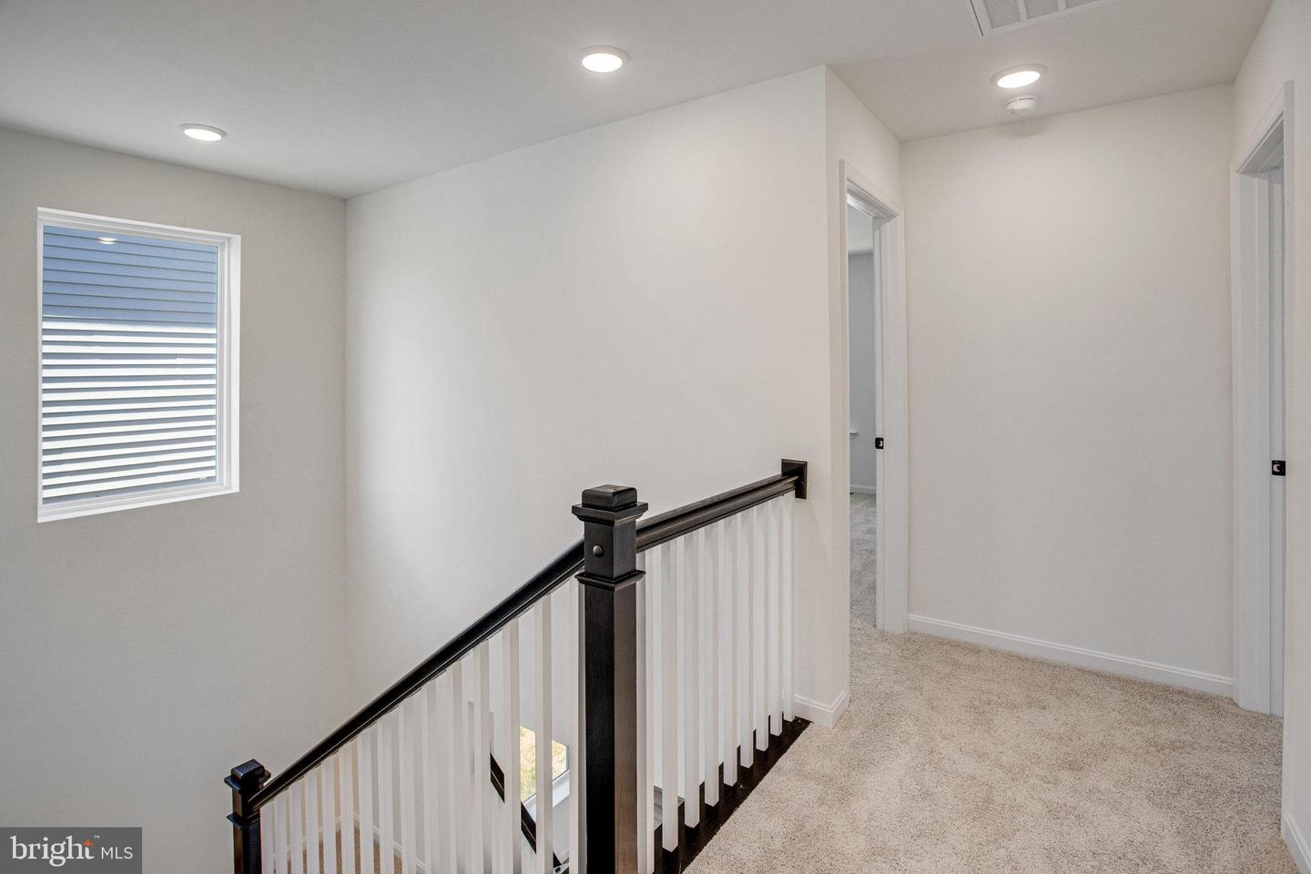 608 Clover Ln Property Photo 5