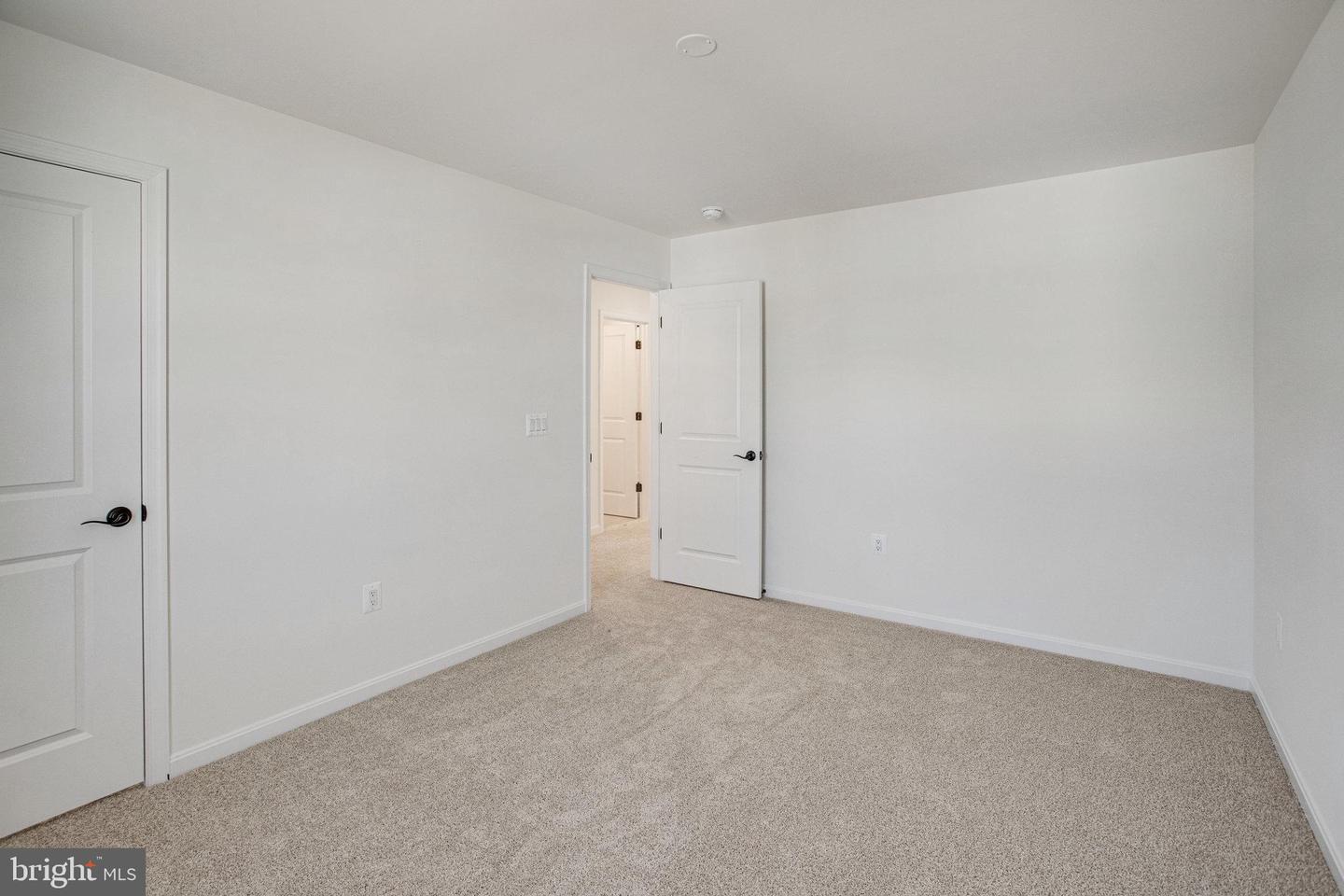 608 Clover Ln Property Photo 7