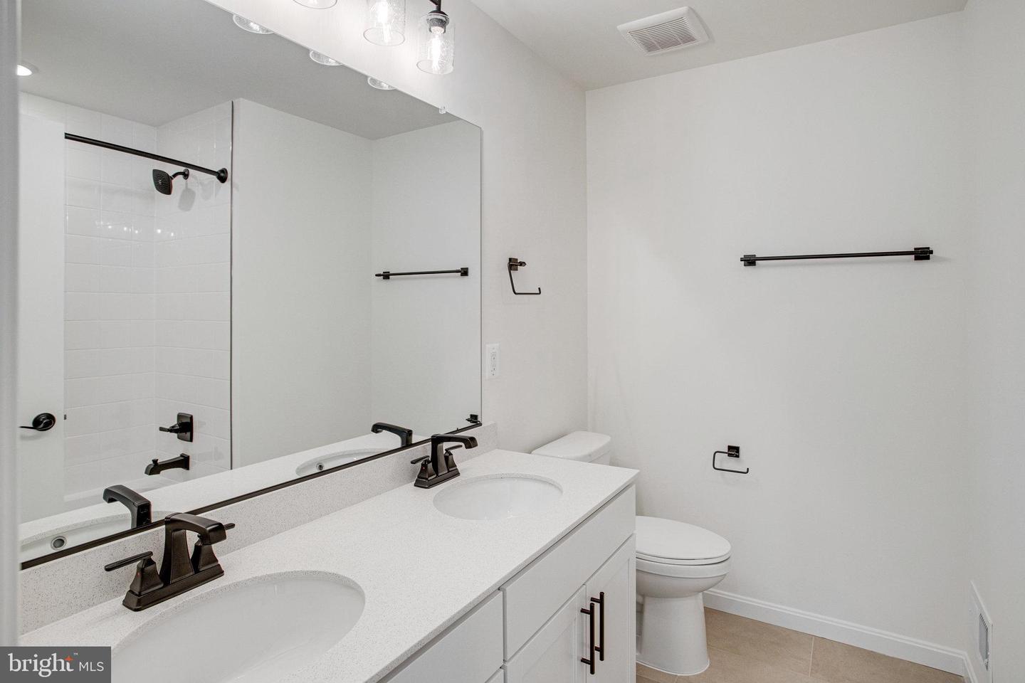 608 Clover Ln Property Photo 12