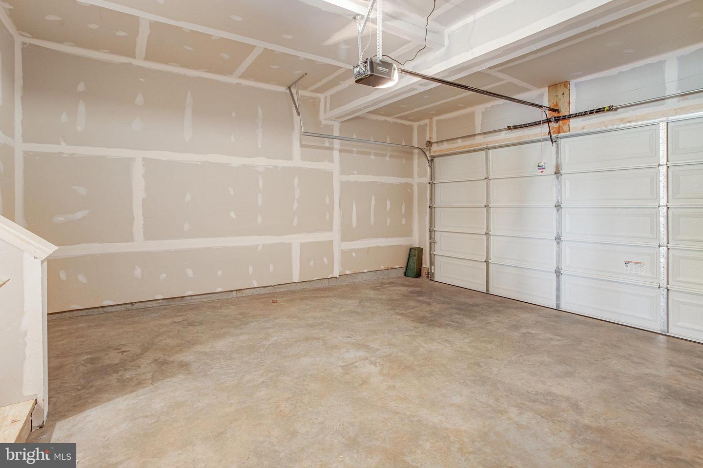 605 Clover Ln Property Photo 24