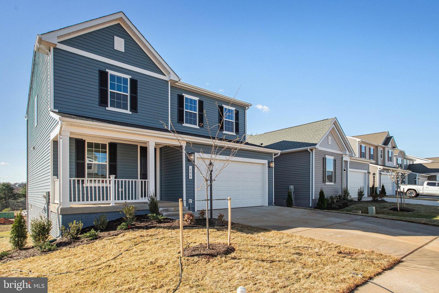 604 Clover Ln Property Photo 2