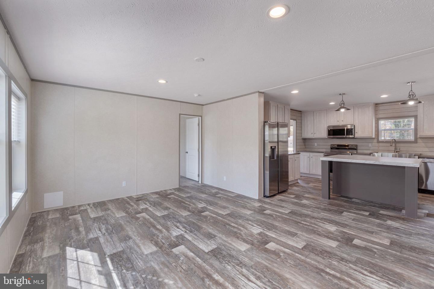 304 Lucketts Aly Property Photo 11