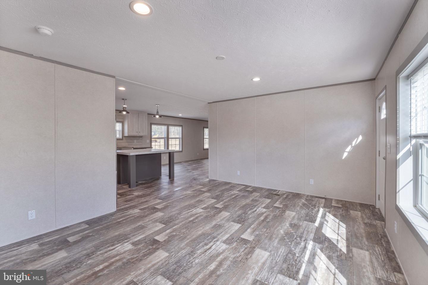 304 Lucketts Aly Property Photo 12