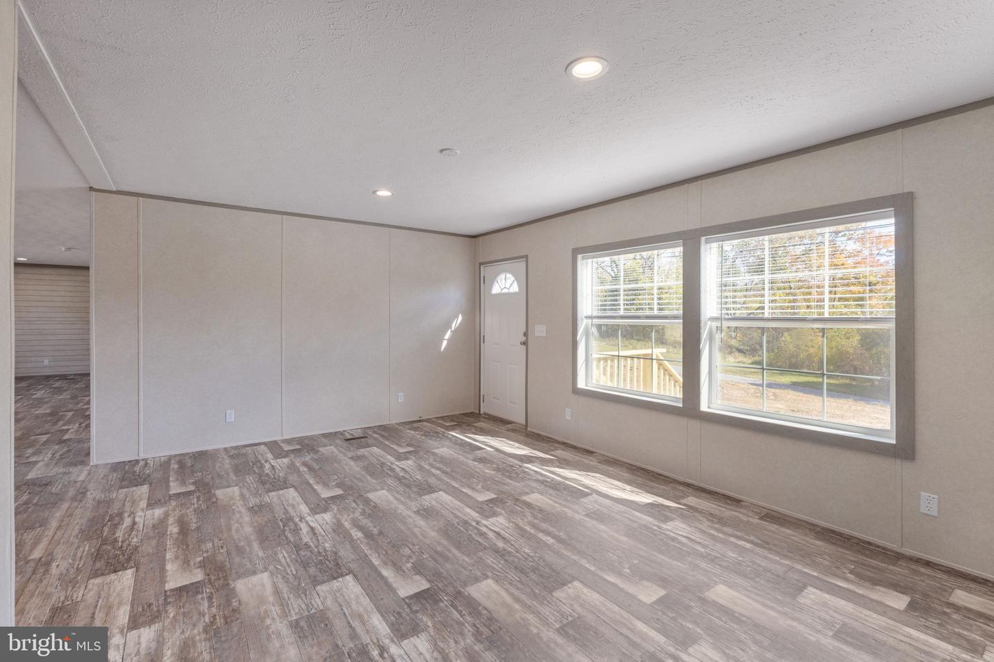 304 Lucketts Aly Property Photo 13