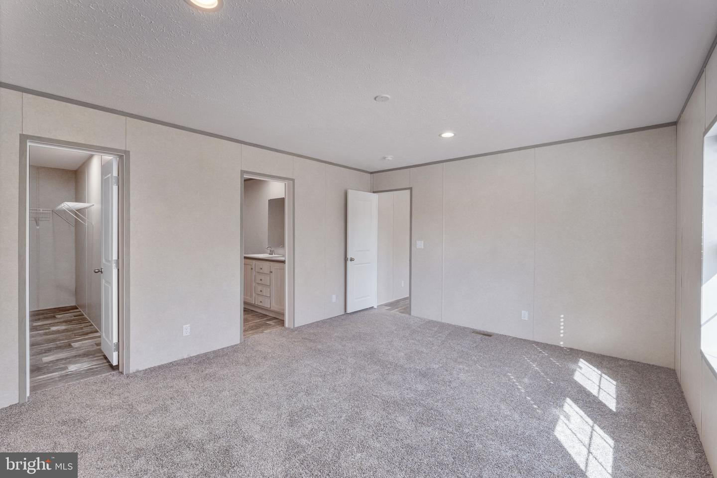 304 Lucketts Aly Property Photo 16