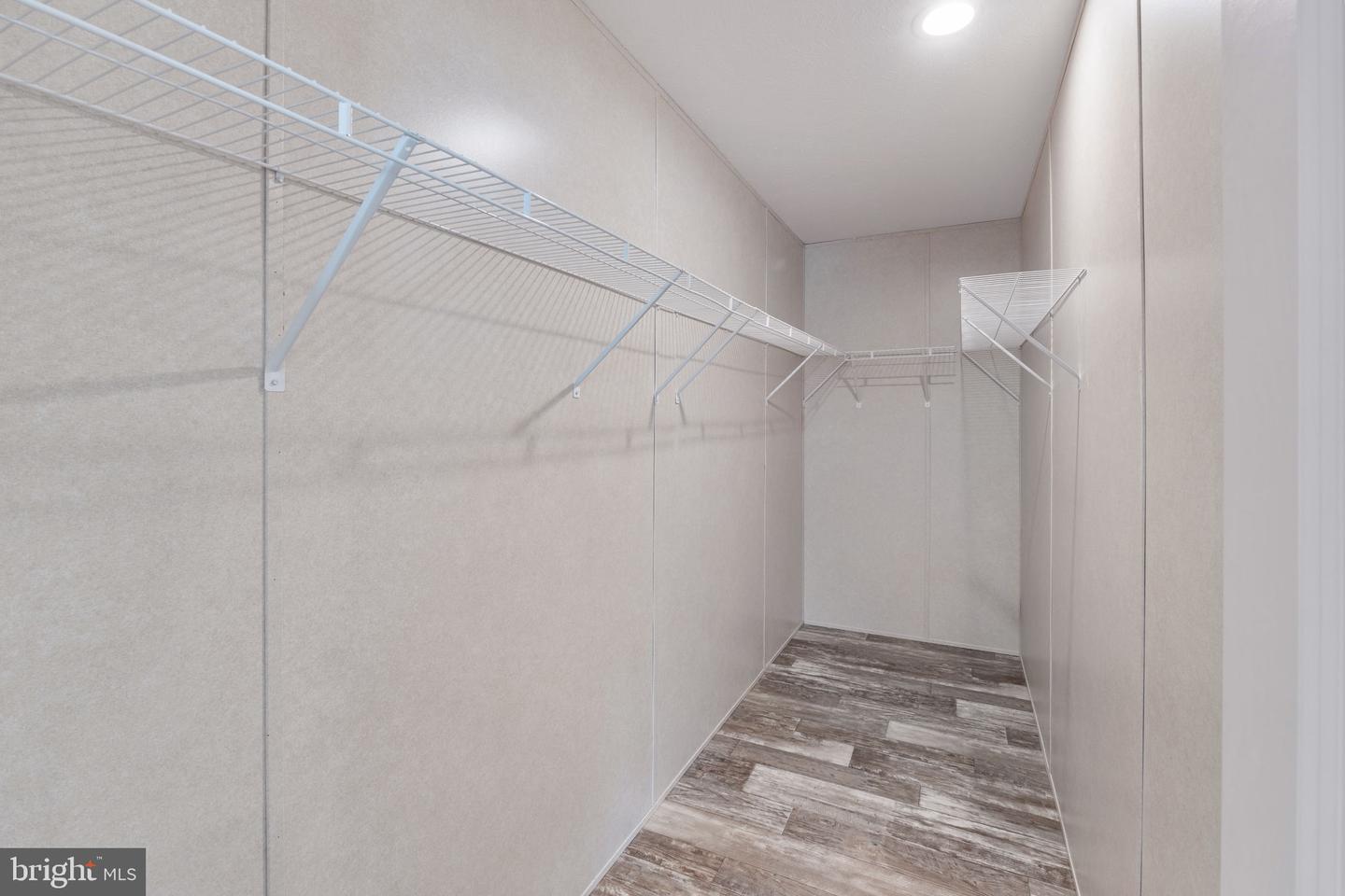 304 Lucketts Aly Property Photo 17