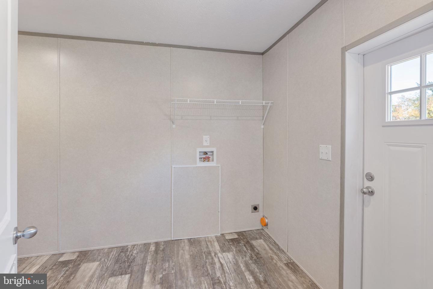 304 Lucketts Aly Property Photo 28