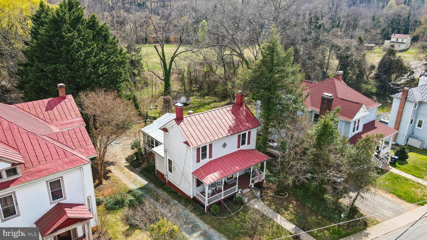 216 W Main St Property Photo 2