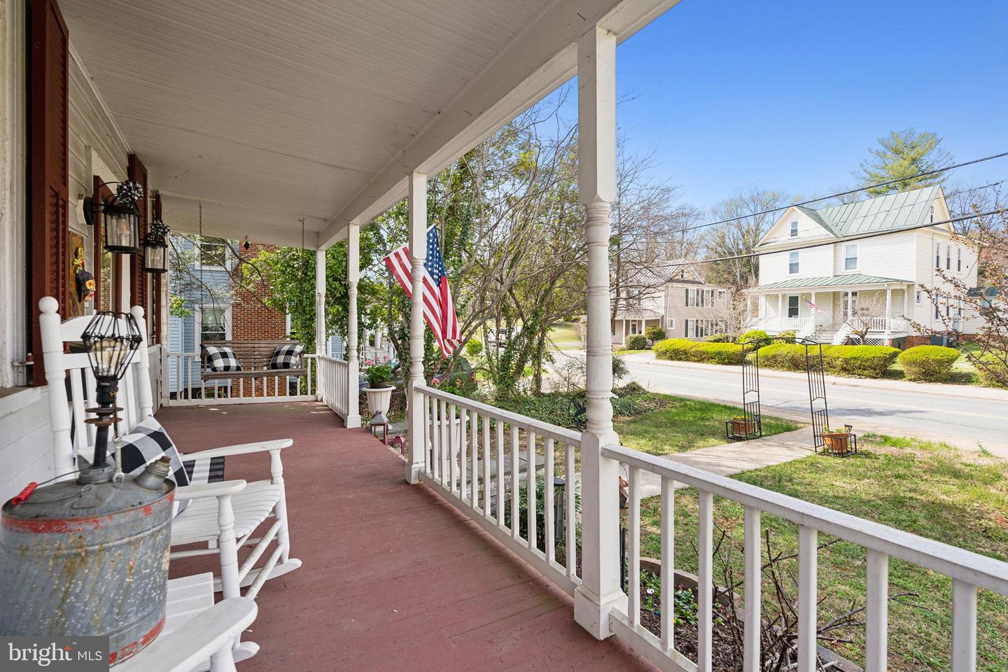 216 W Main St Property Photo 6